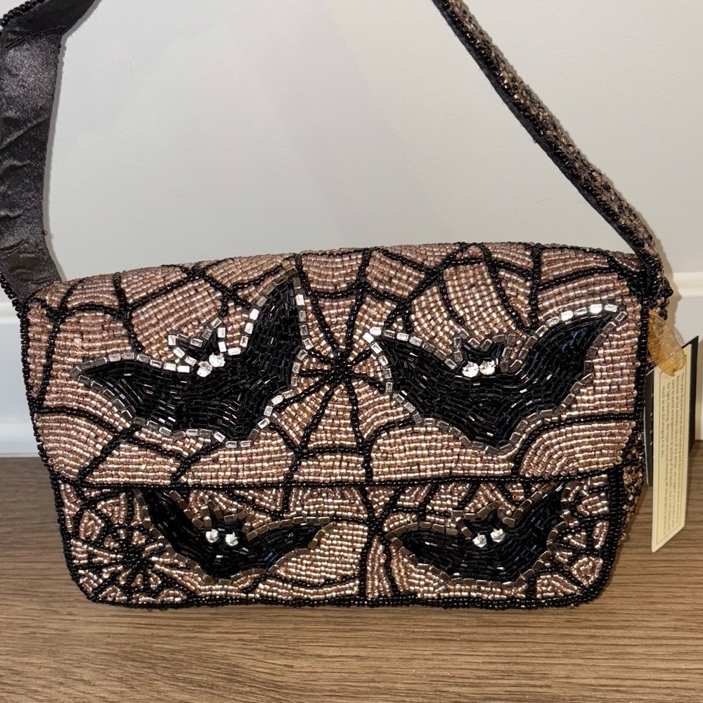 NWT Viral Halloween beaded bat bag - Picture 1 of 7